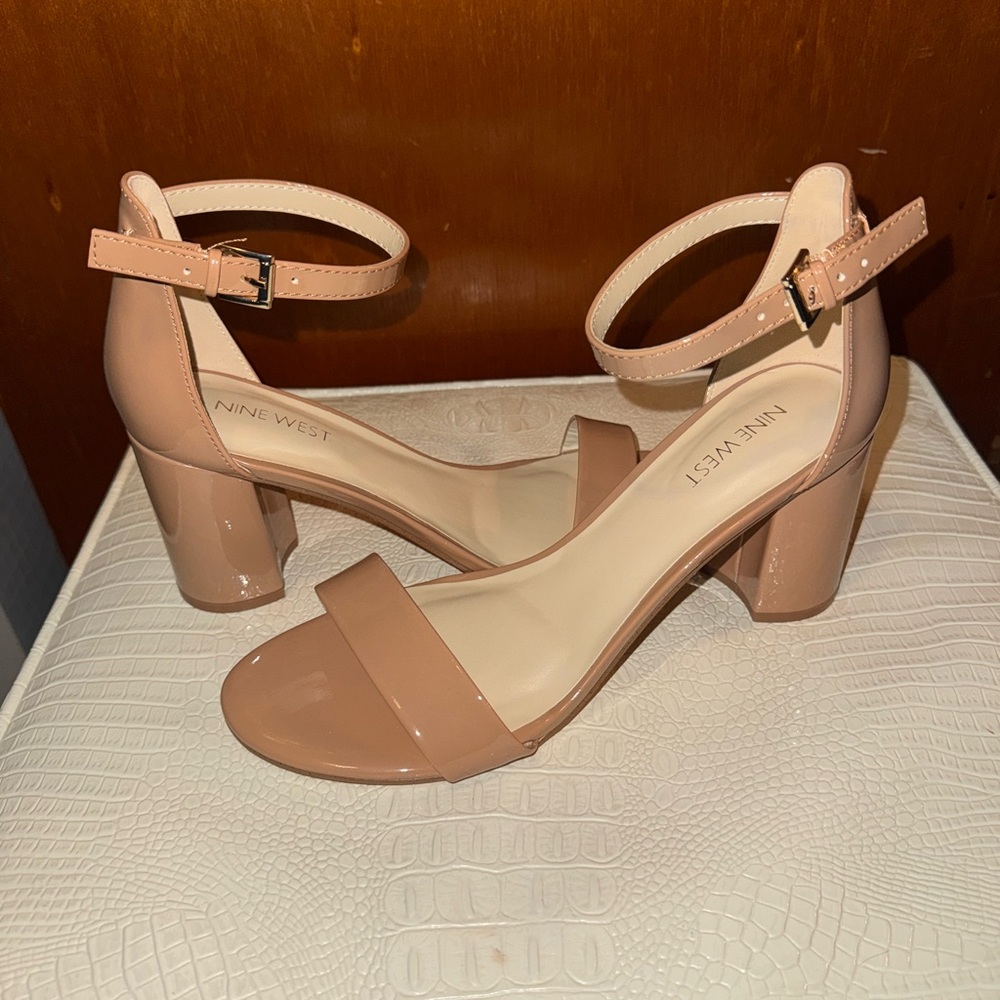 Nine West Women's Tan Block Heel Sandals